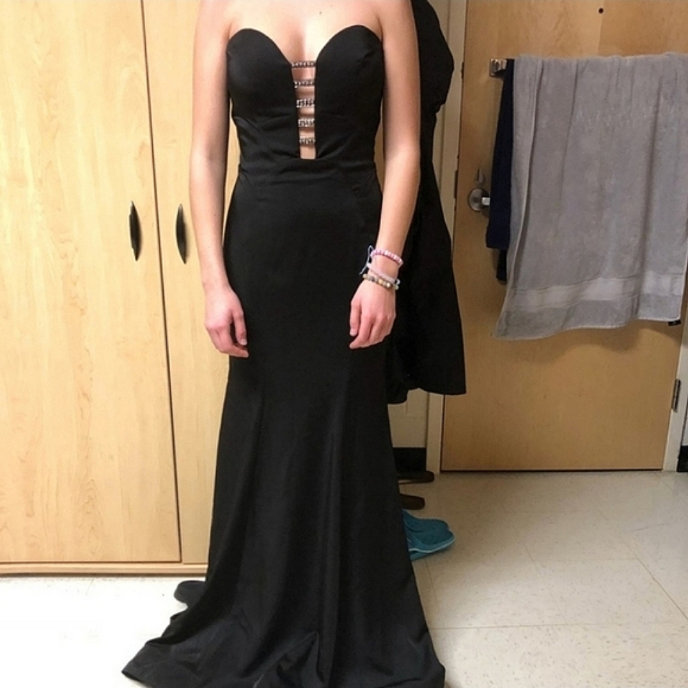 Milano Formals Black Trumpet Strapless Rhinestones Plunge Neck Gown Size 2